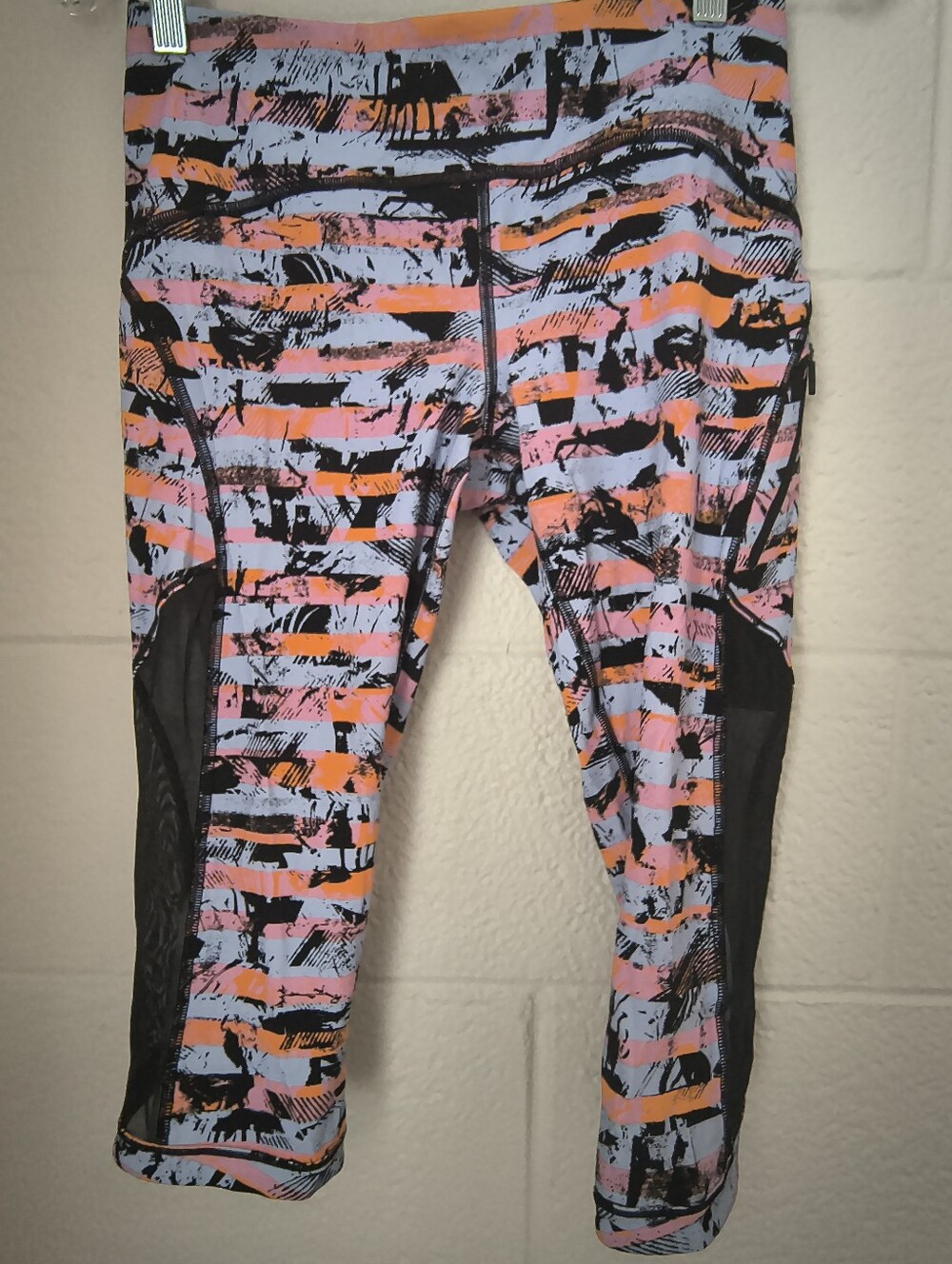 Lululemon Abstract Print Workout Tights - Size 6